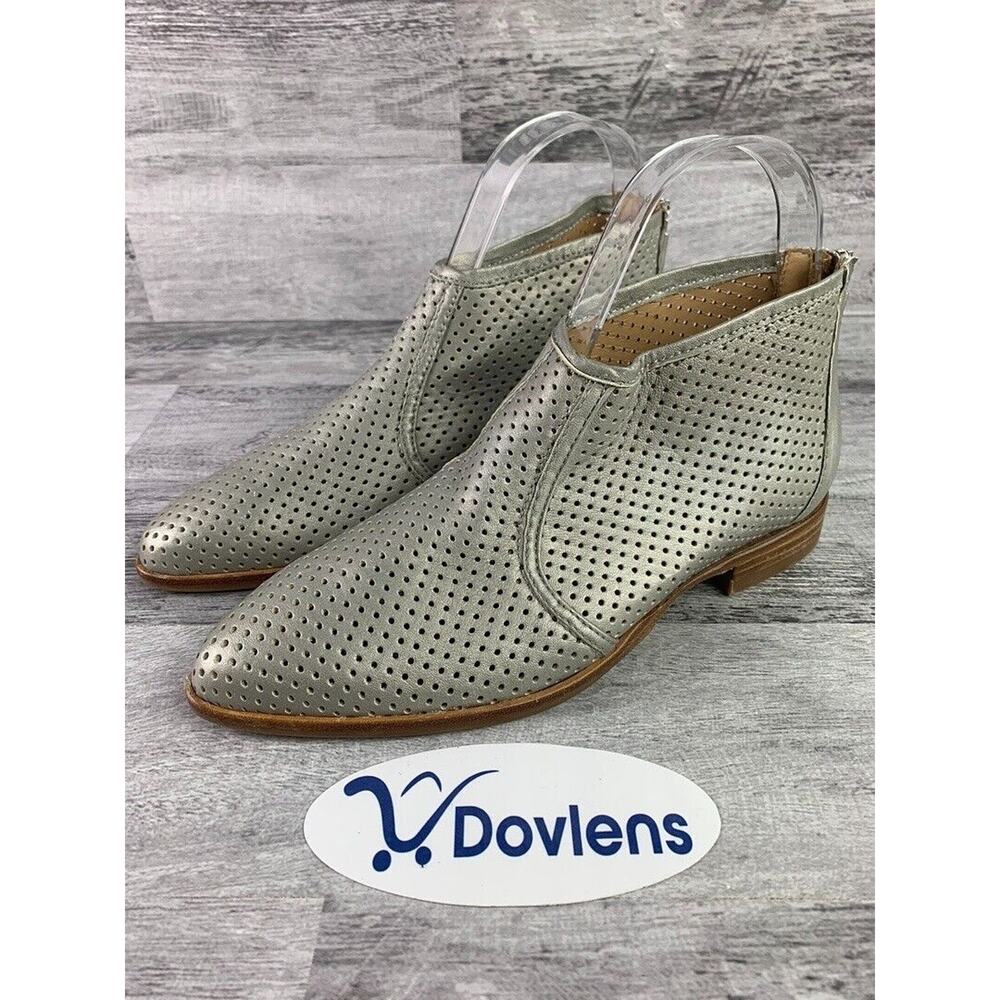 Italeau Womens Perforated Leather Booties Size 5.5 Silver